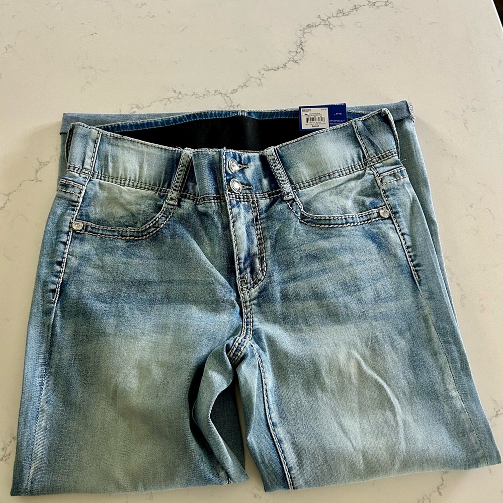 Apt. 9 Capri Mid Rise Skinny Embellished Jeans Classic Denim - Women’s Size 6